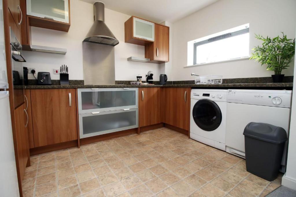 Observatory 2 Bedroom Apartment Overlooking Beach Swansea Exterior foto