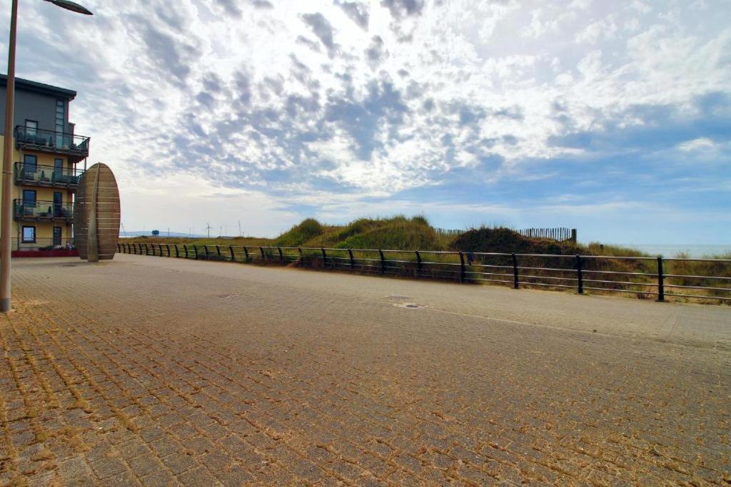 Observatory 2 Bedroom Apartment Overlooking Beach Swansea Exterior foto